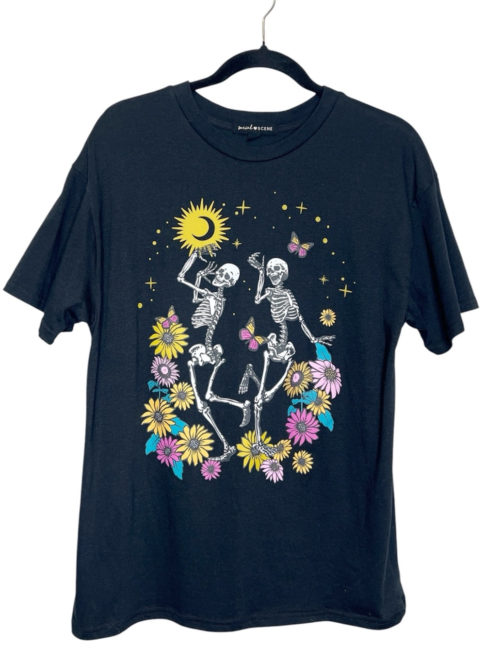 Social Scene Celestial Skeletons Floral Black Tee size Medium
